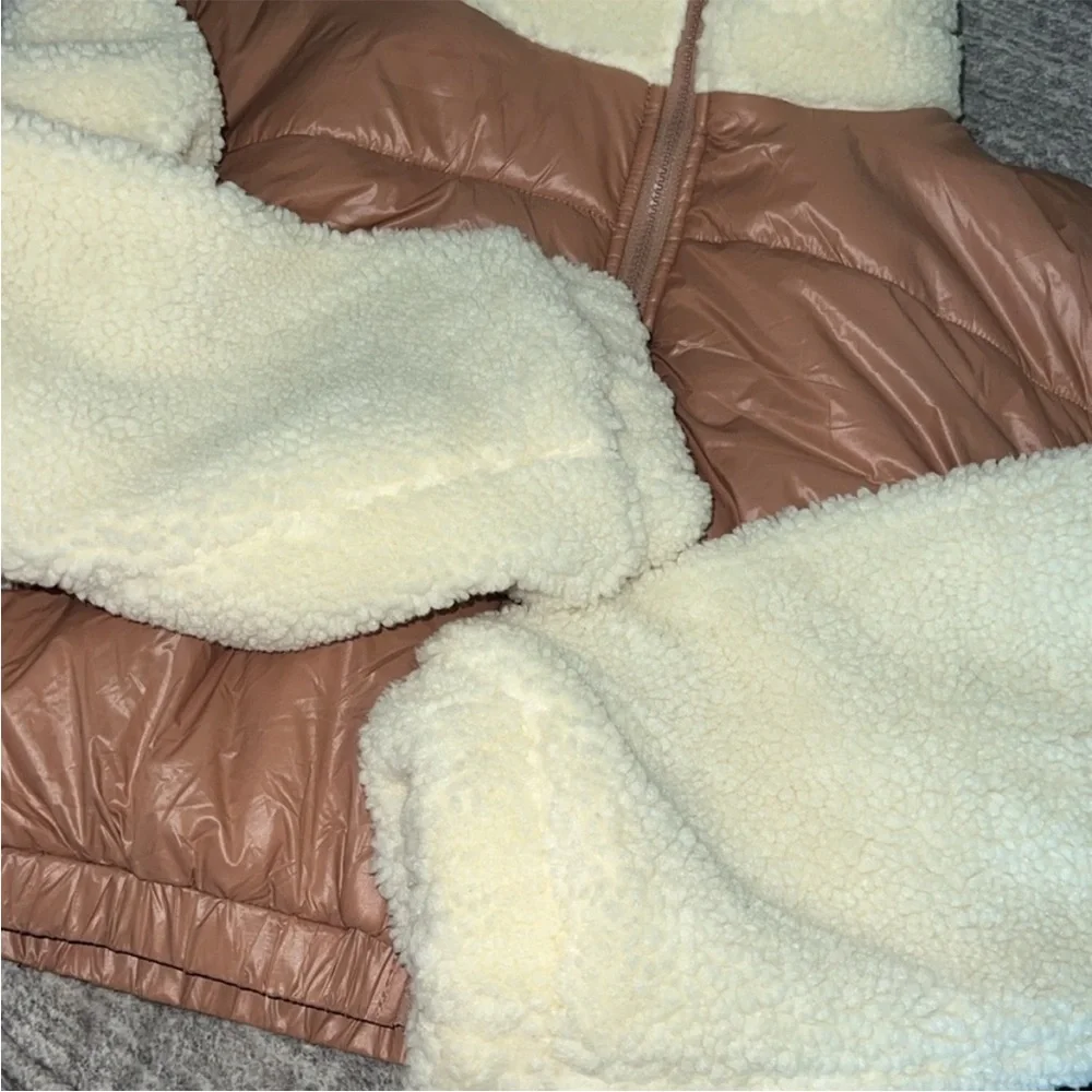 For Love & Lemons Niko Puffer - Picture 5 of 9